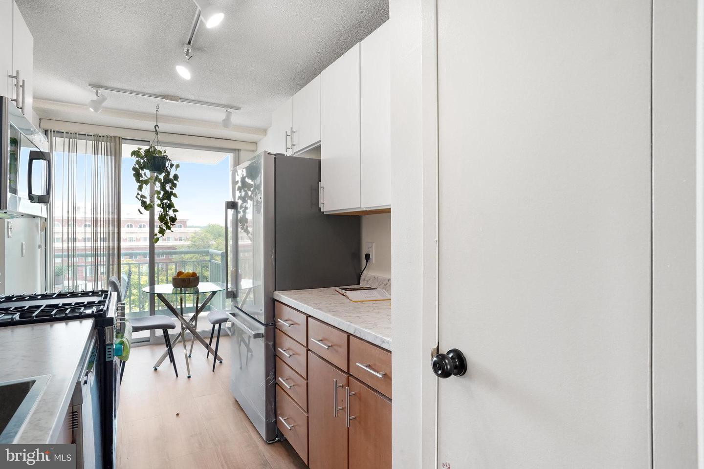 501 SLATERS LN #518, ALEXANDRIA, Virginia 22314, 1 Bedroom Bedrooms, ,1 BathroomBathrooms,Residential,For sale,501 SLATERS LN #518,VAAX2047634 MLS # VAAX2047634