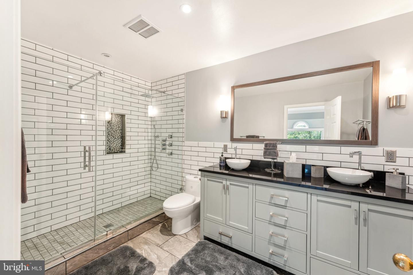 3015 OREGON KNOLLS DR NW, WASHINGTON, District Of Columbia 20015, 5 Bedrooms Bedrooms, ,3 BathroomsBathrooms,Residential,For sale,3015 OREGON KNOLLS DR NW,DCDC2211038 MLS # DCDC2211038