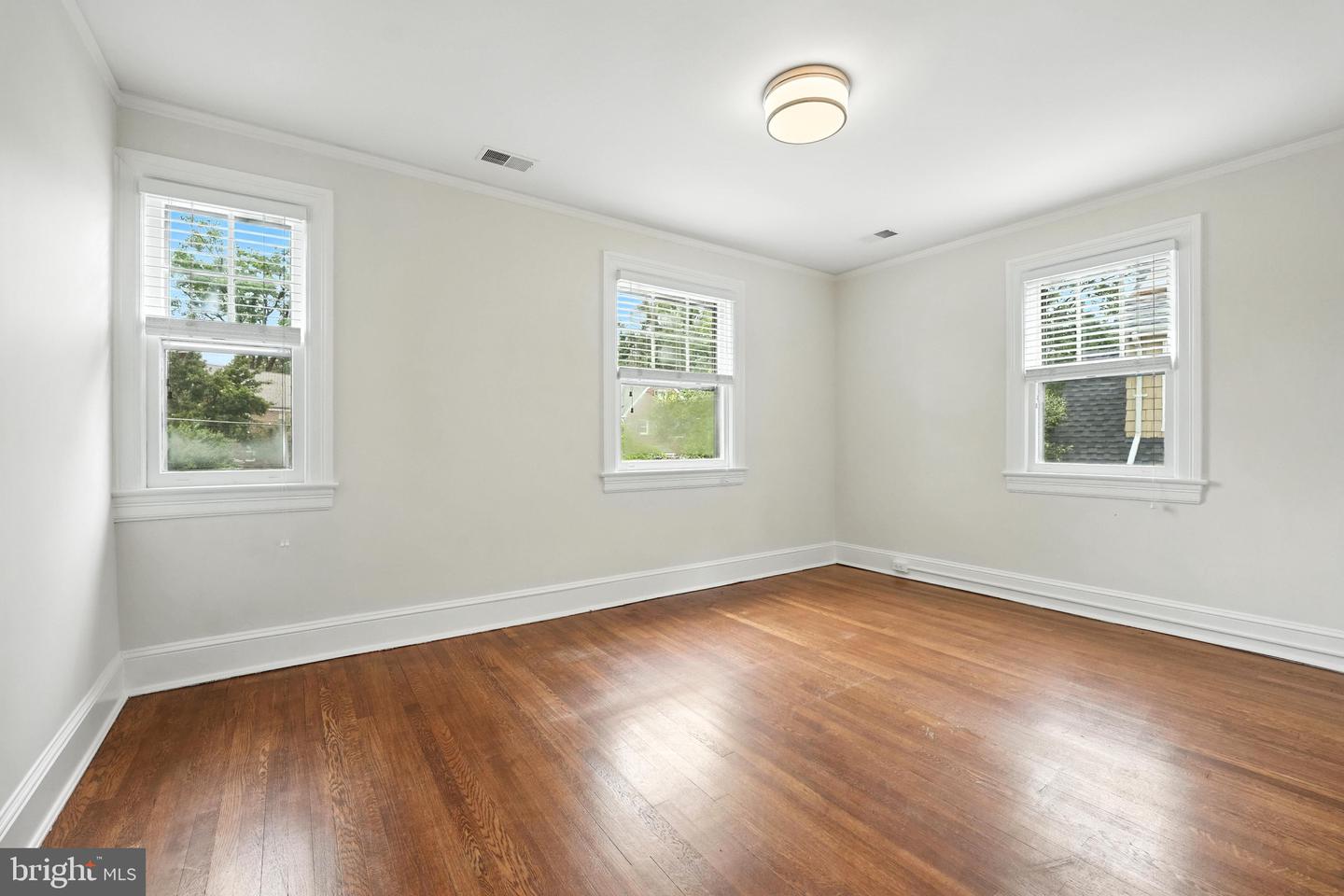 3516 RUNNYMEDE PL NW, WASHINGTON, District Of Columbia 20015, 5 Bedrooms Bedrooms, ,3 BathroomsBathrooms,Residential,For sale,3516 RUNNYMEDE PL NW,DCDC2211040 MLS # DCDC2211040