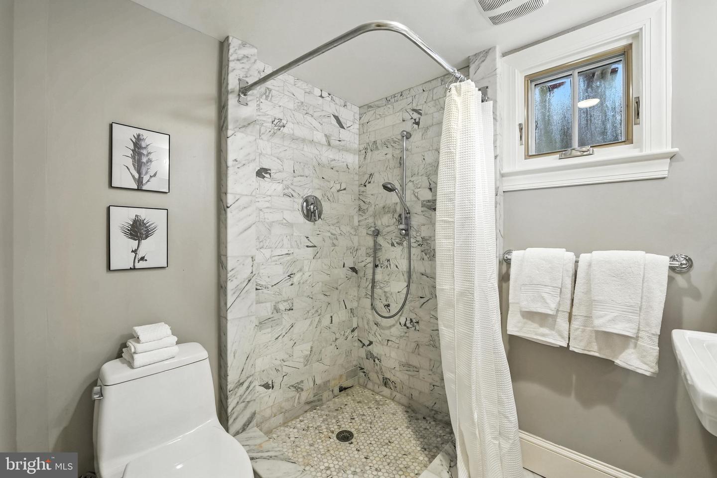 3516 RUNNYMEDE PL NW, WASHINGTON, District Of Columbia 20015, 5 Bedrooms Bedrooms, ,3 BathroomsBathrooms,Residential,For sale,3516 RUNNYMEDE PL NW,DCDC2211040 MLS # DCDC2211040