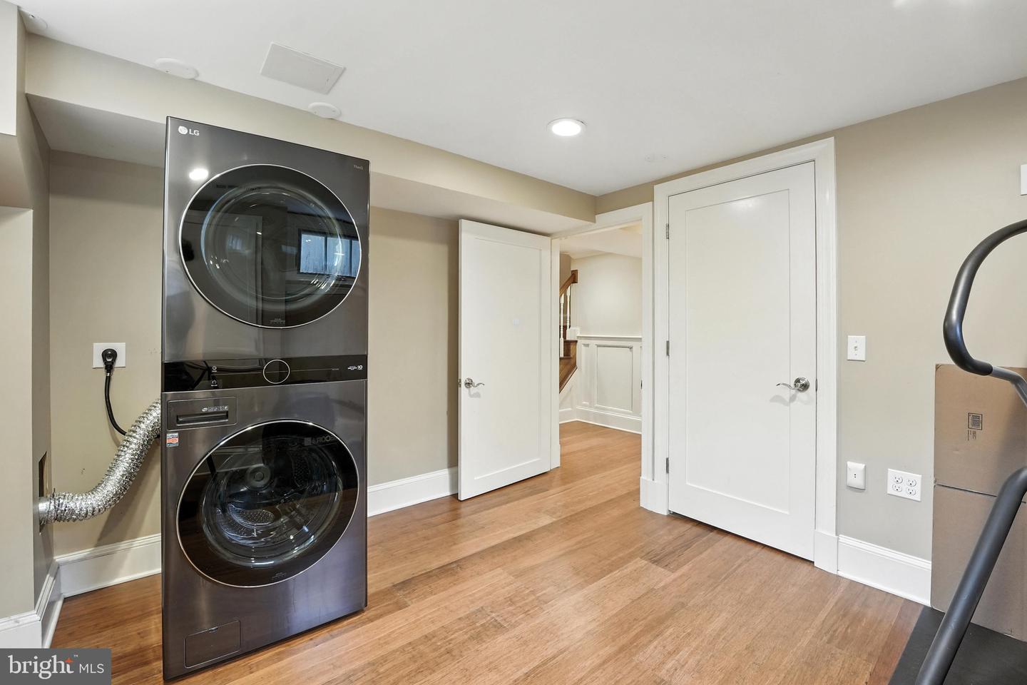 3516 RUNNYMEDE PL NW, WASHINGTON, District Of Columbia 20015, 5 Bedrooms Bedrooms, ,3 BathroomsBathrooms,Residential,For sale,3516 RUNNYMEDE PL NW,DCDC2211040 MLS # DCDC2211040