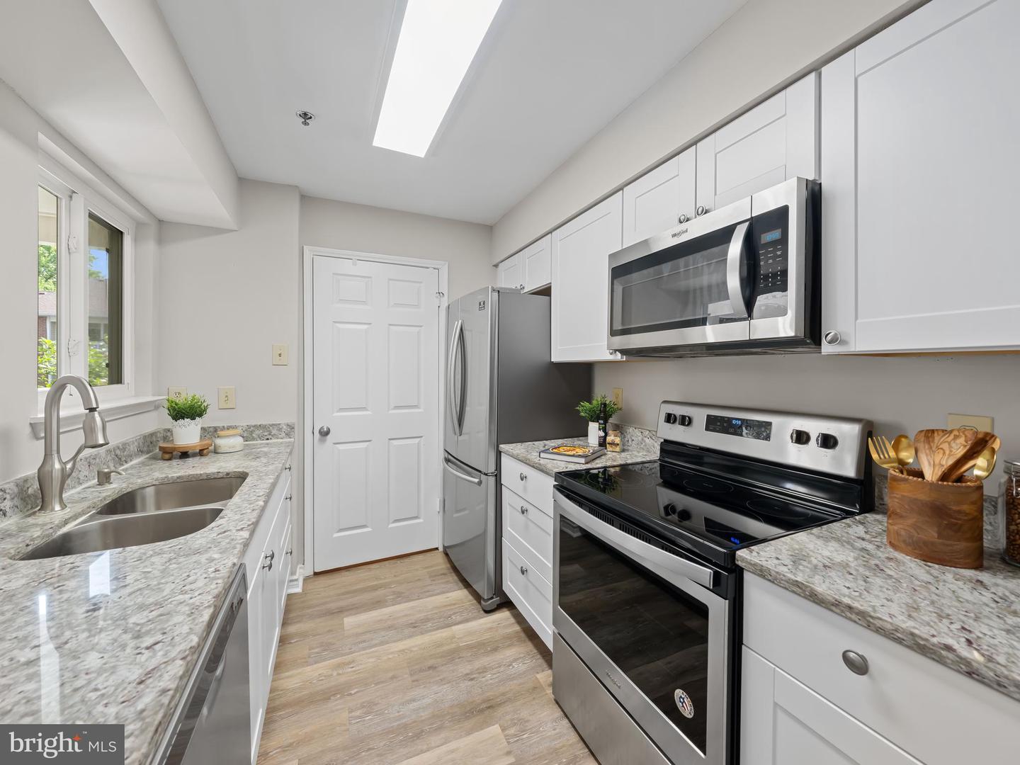 1524 LINCOLN WAY #105, MCLEAN, Virginia 22102, 1 Bedroom Bedrooms, ,1 BathroomBathrooms,Residential,For sale,1524 LINCOLN WAY #105,VAFX2256354 MLS # VAFX2256354