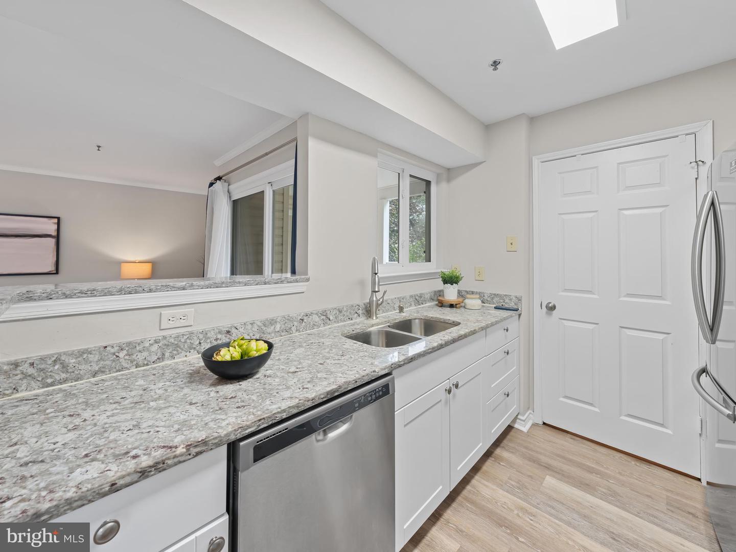 1524 LINCOLN WAY #105, MCLEAN, Virginia 22102, 1 Bedroom Bedrooms, ,1 BathroomBathrooms,Residential,For sale,1524 LINCOLN WAY #105,VAFX2256354 MLS # VAFX2256354