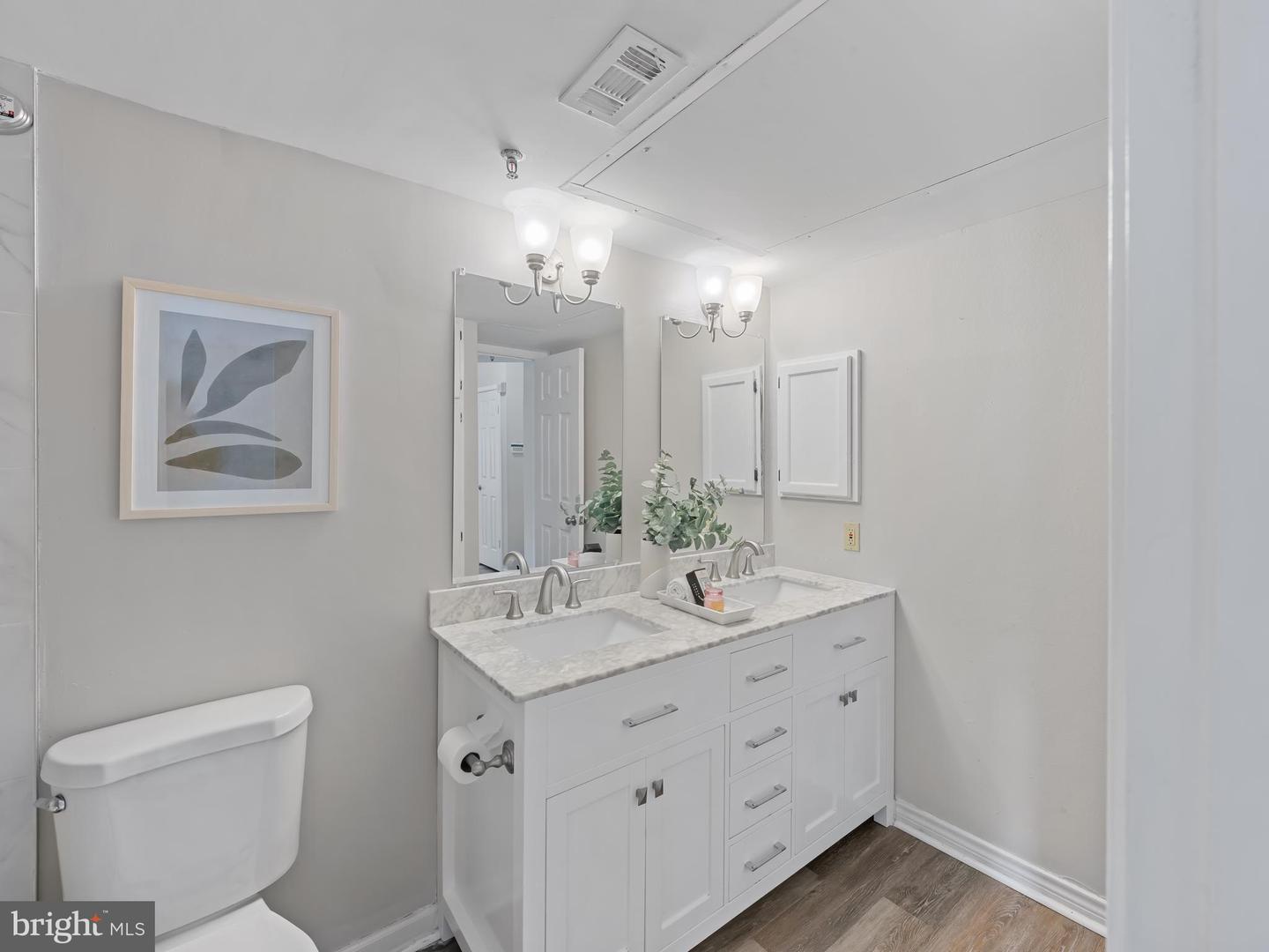 1524 LINCOLN WAY #105, MCLEAN, Virginia 22102, 1 Bedroom Bedrooms, ,1 BathroomBathrooms,Residential,For sale,1524 LINCOLN WAY #105,VAFX2256354 MLS # VAFX2256354