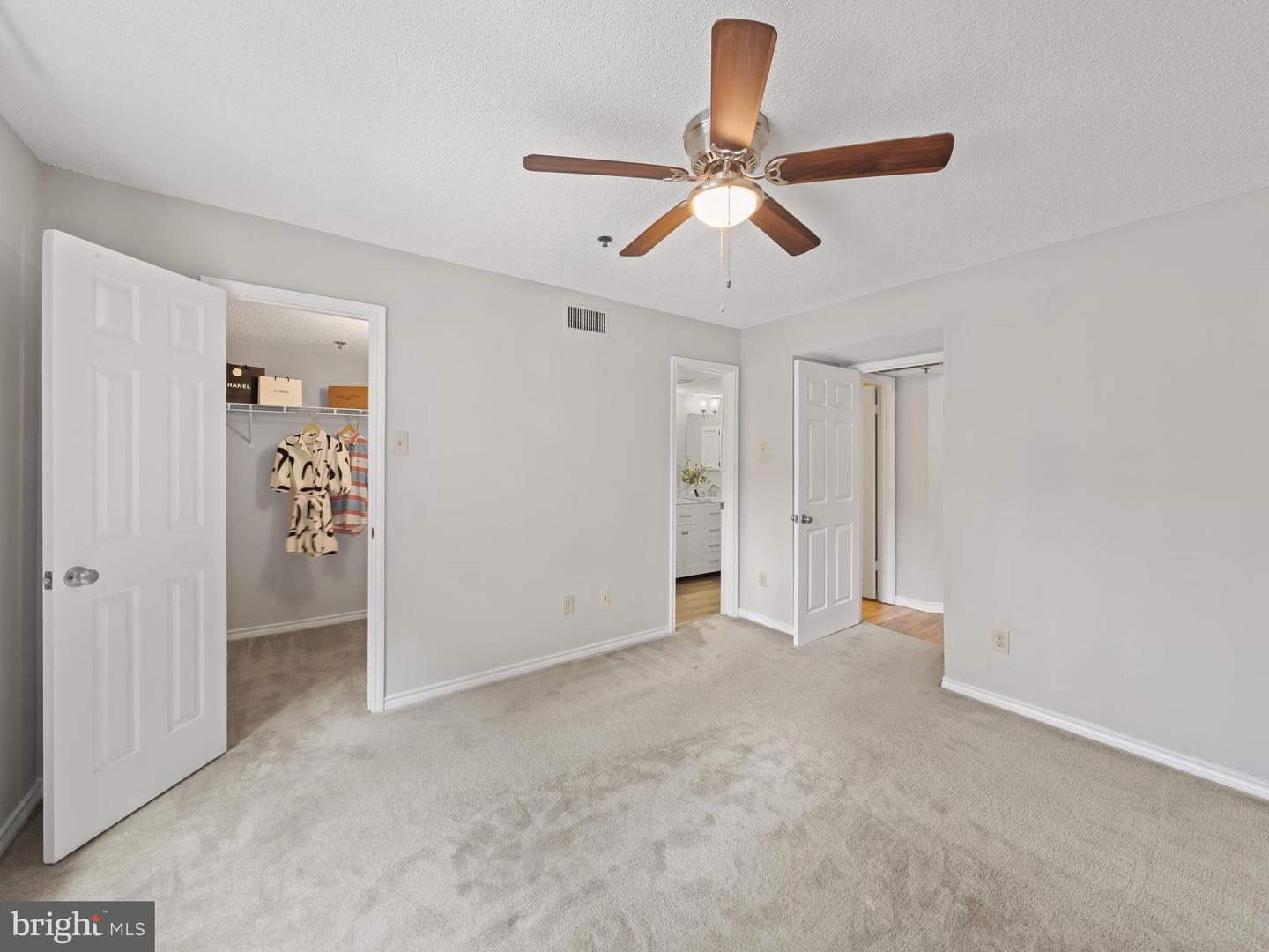 1524 LINCOLN WAY #105, MCLEAN, Virginia 22102, 1 Bedroom Bedrooms, ,1 BathroomBathrooms,Residential,For sale,1524 LINCOLN WAY #105,VAFX2256354 MLS # VAFX2256354