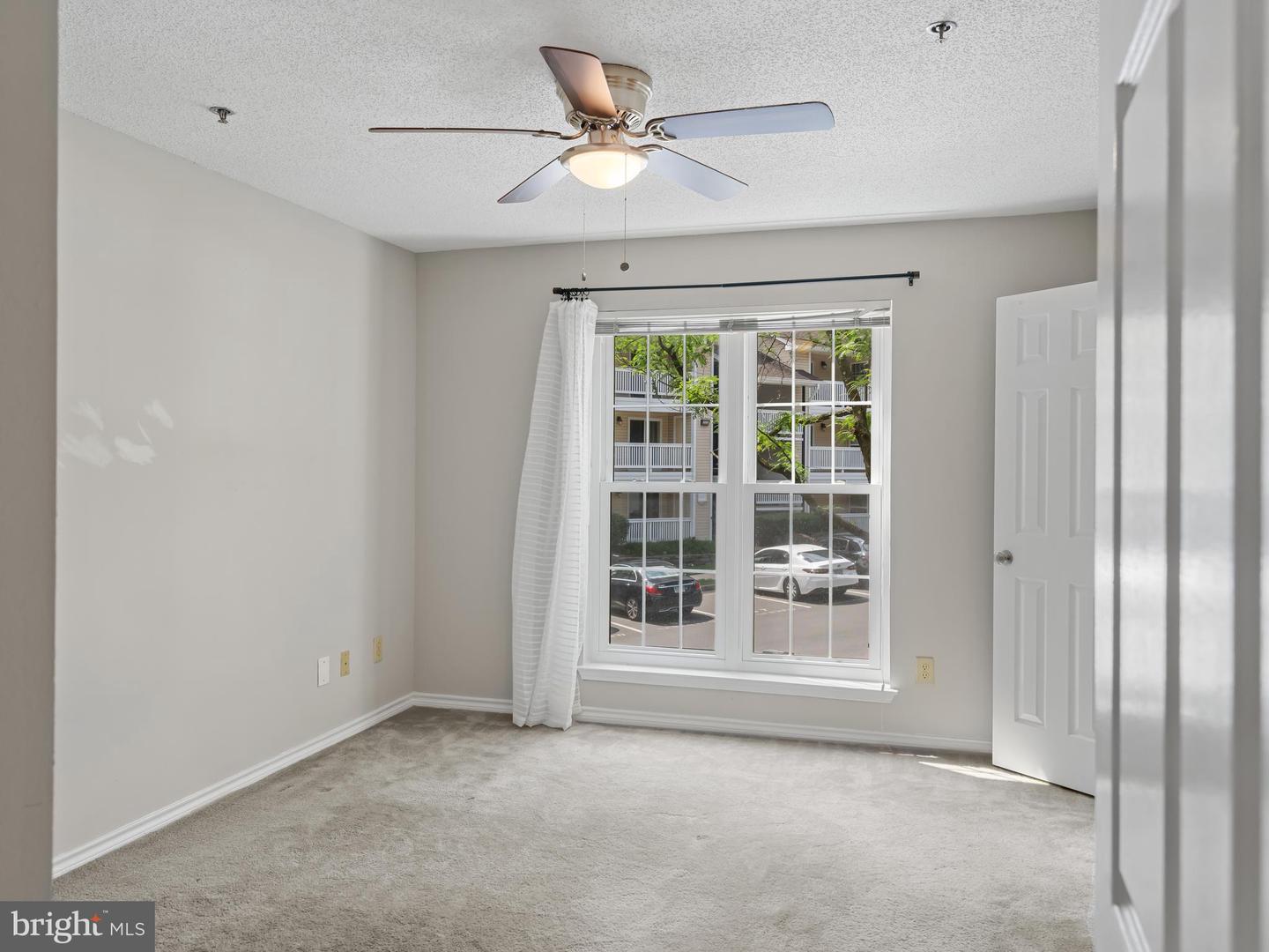 1524 LINCOLN WAY #105, MCLEAN, Virginia 22102, 1 Bedroom Bedrooms, ,1 BathroomBathrooms,Residential,For sale,1524 LINCOLN WAY #105,VAFX2256354 MLS # VAFX2256354