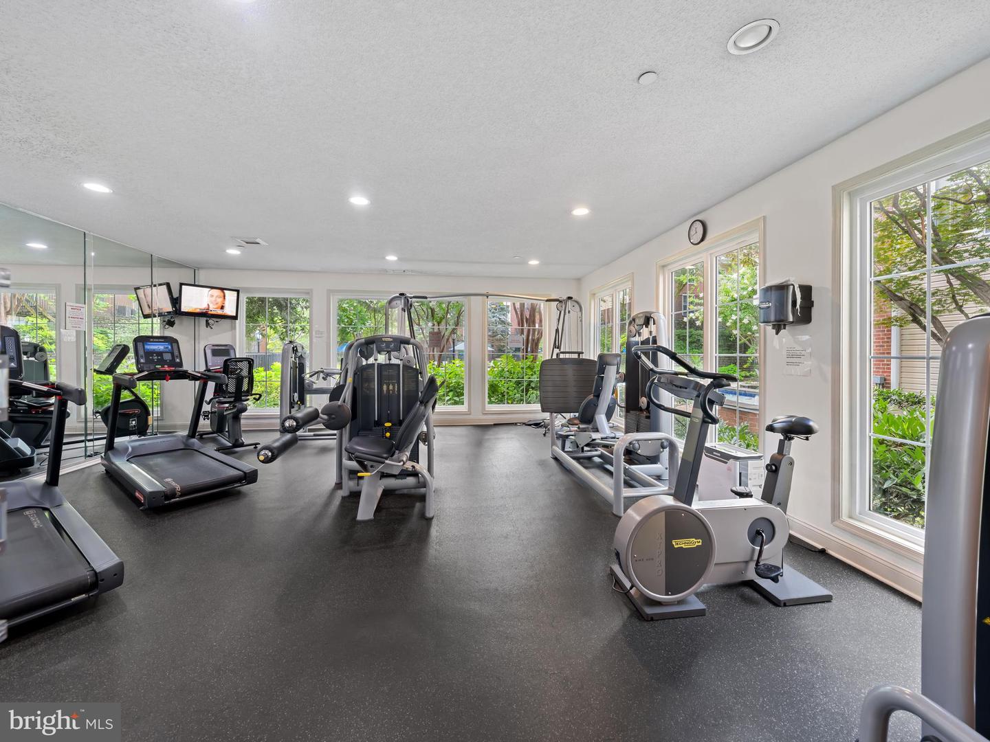 1524 LINCOLN WAY #105, MCLEAN, Virginia 22102, 1 Bedroom Bedrooms, ,1 BathroomBathrooms,Residential,For sale,1524 LINCOLN WAY #105,VAFX2256354 MLS # VAFX2256354