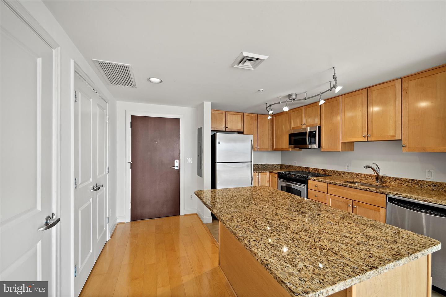 1020 N HIGHLAND ST #1109, ARLINGTON, Virginia 22201, 1 Bedroom Bedrooms, ,1 BathroomBathrooms,Residential,For sale,1020 N HIGHLAND ST #1109,VAAR2061100 MLS # VAAR2061100