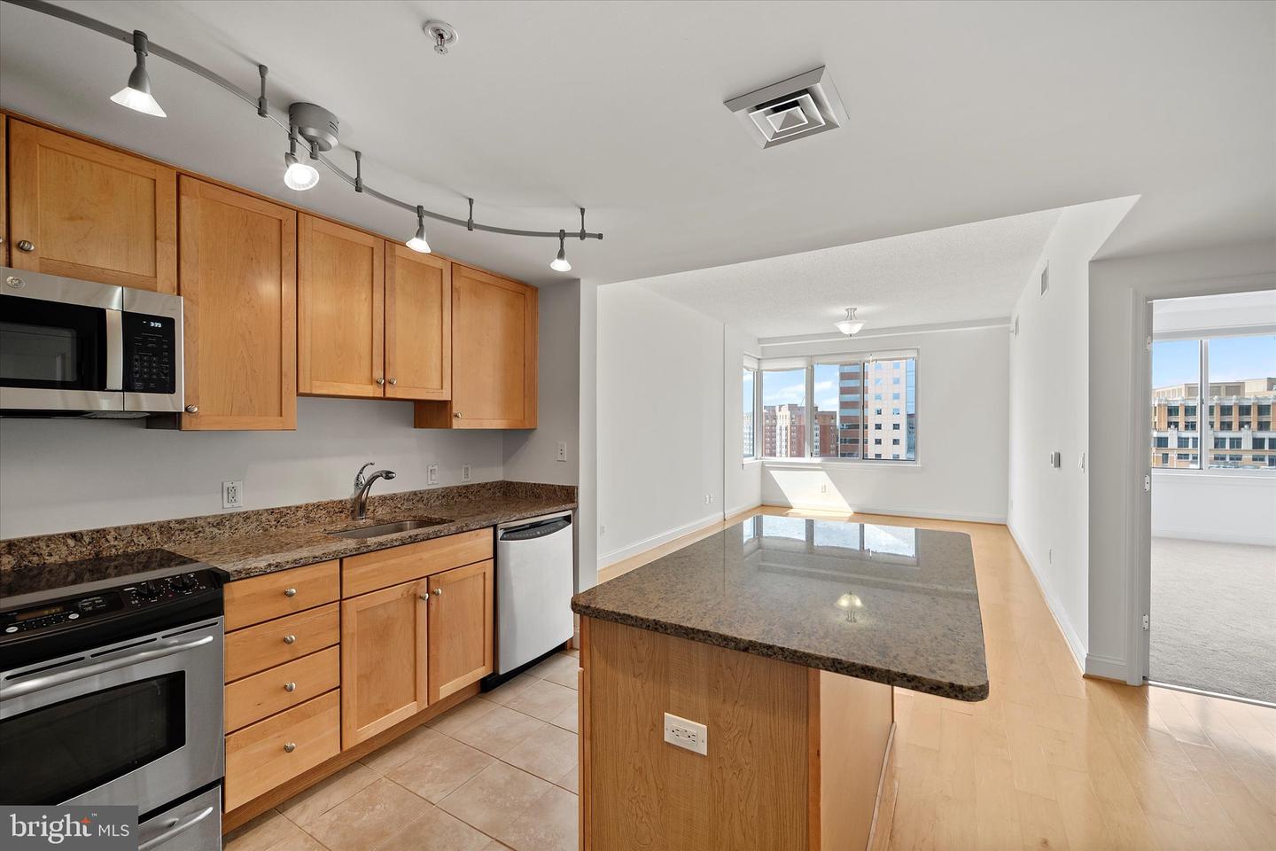 1020 N HIGHLAND ST #1109, ARLINGTON, Virginia 22201, 1 Bedroom Bedrooms, ,1 BathroomBathrooms,Residential,For sale,1020 N HIGHLAND ST #1109,VAAR2061100 MLS # VAAR2061100
