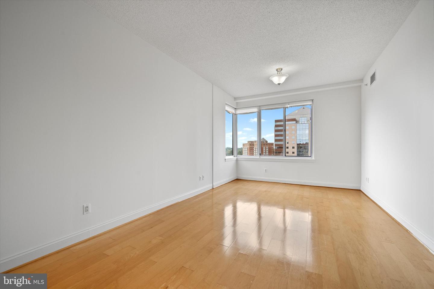 1020 N HIGHLAND ST #1109, ARLINGTON, Virginia 22201, 1 Bedroom Bedrooms, ,1 BathroomBathrooms,Residential,For sale,1020 N HIGHLAND ST #1109,VAAR2061100 MLS # VAAR2061100