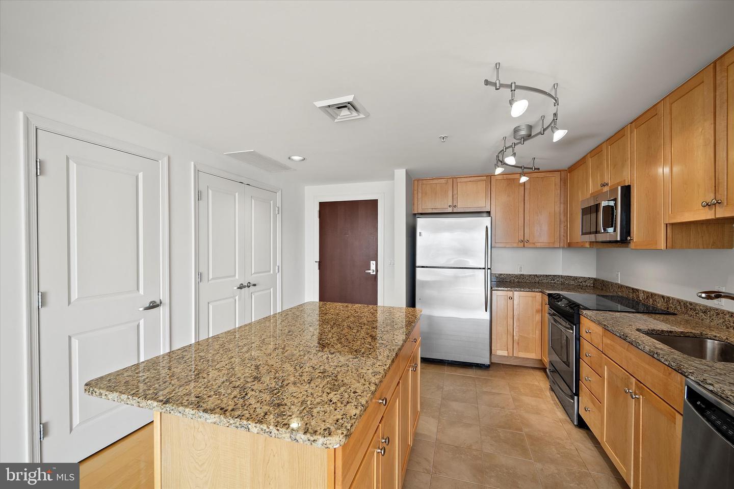 1020 N HIGHLAND ST #1109, ARLINGTON, Virginia 22201, 1 Bedroom Bedrooms, ,1 BathroomBathrooms,Residential,For sale,1020 N HIGHLAND ST #1109,VAAR2061100 MLS # VAAR2061100