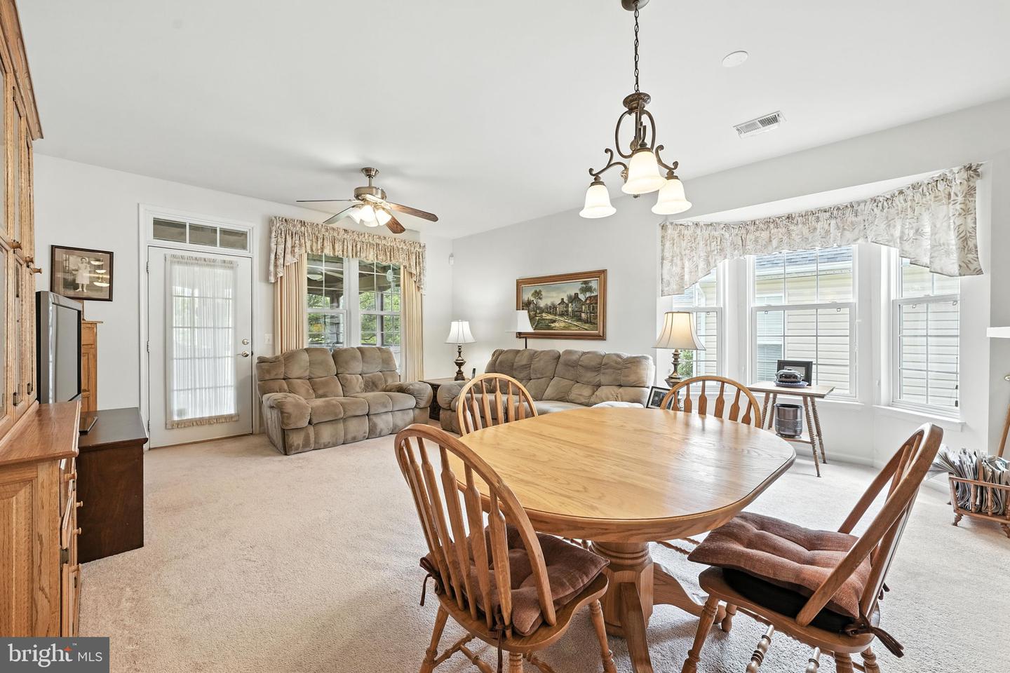 17452 FOUR SEASONS DR, DUMFRIES, Virginia 22025, 3 Bedrooms Bedrooms, ,2 BathroomsBathrooms,Residential,For sale,17452 FOUR SEASONS DR,VAPW2099610 MLS # VAPW2099610