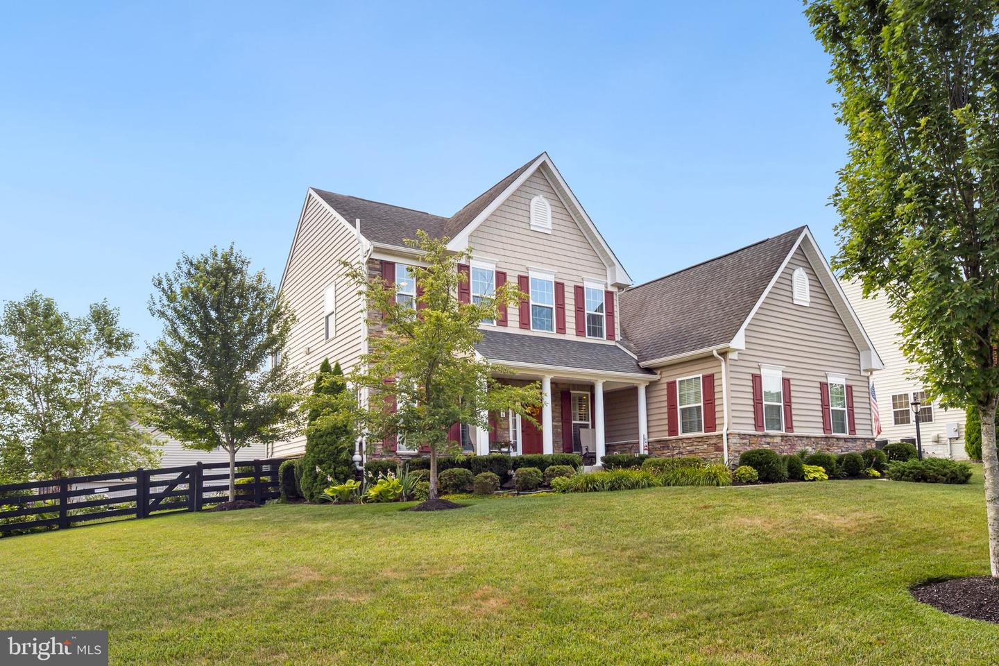26696 GAYFEATHER DR, CHANTILLY, Virginia 20152, 5 Bedrooms Bedrooms, ,3 BathroomsBathrooms,Residential,For sale,26696 GAYFEATHER DR,VALO2102688 MLS # VALO2102688