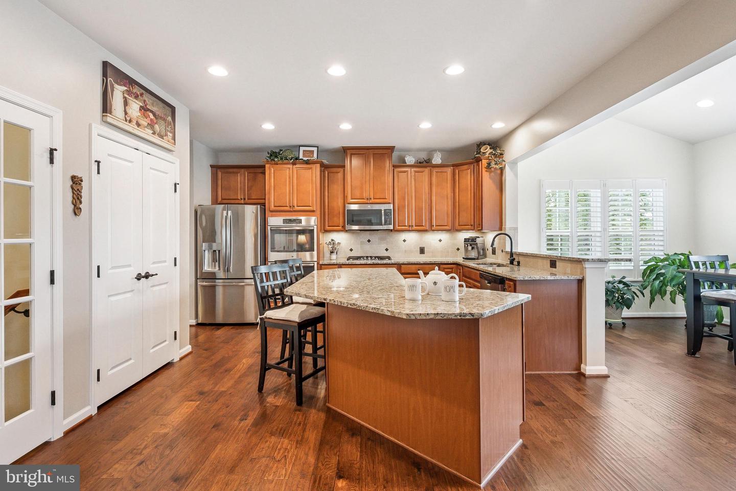 26696 GAYFEATHER DR, CHANTILLY, Virginia 20152, 5 Bedrooms Bedrooms, ,3 BathroomsBathrooms,Residential,For sale,26696 GAYFEATHER DR,VALO2102688 MLS # VALO2102688