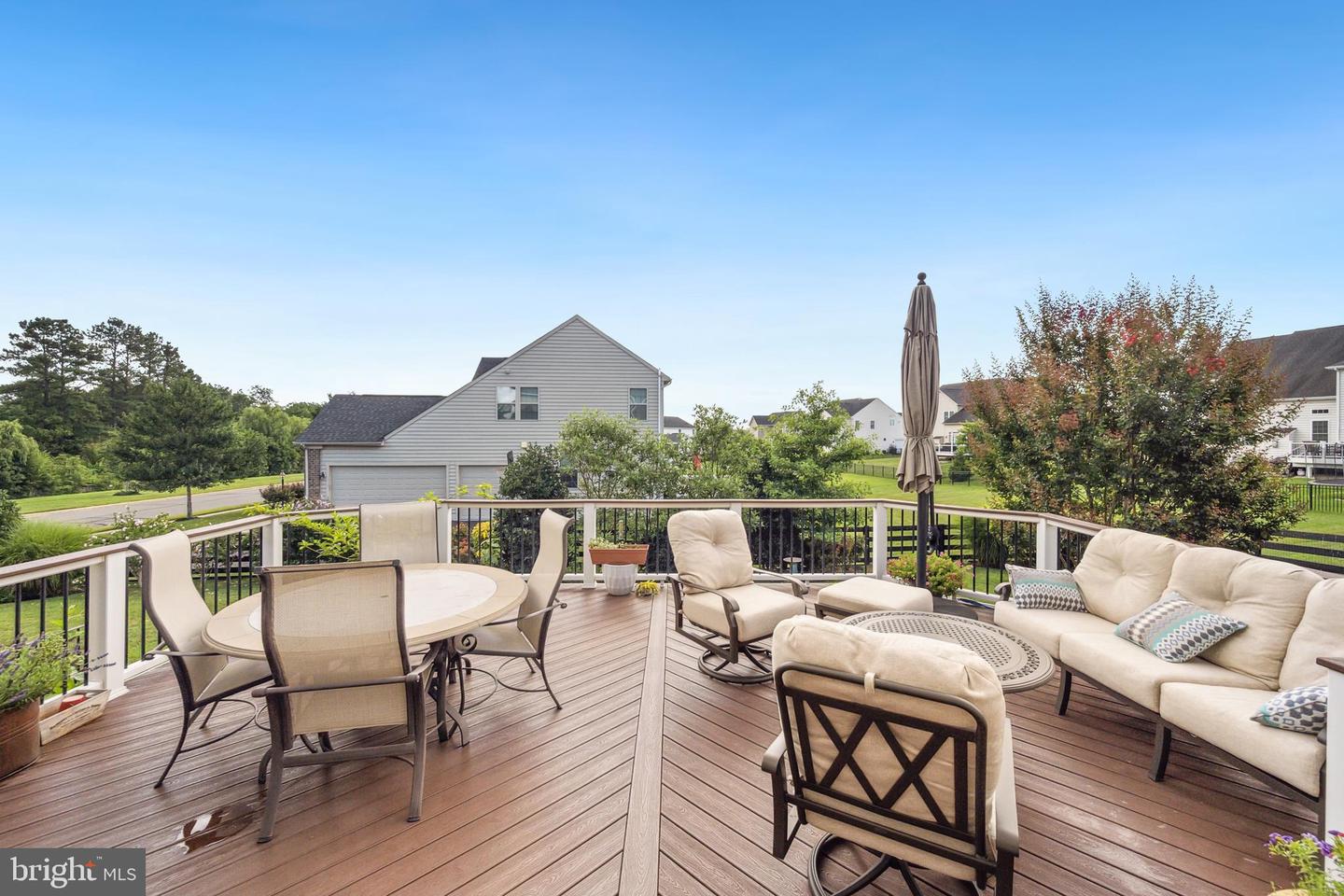 26696 GAYFEATHER DR, CHANTILLY, Virginia 20152, 5 Bedrooms Bedrooms, ,3 BathroomsBathrooms,Residential,For sale,26696 GAYFEATHER DR,VALO2102688 MLS # VALO2102688