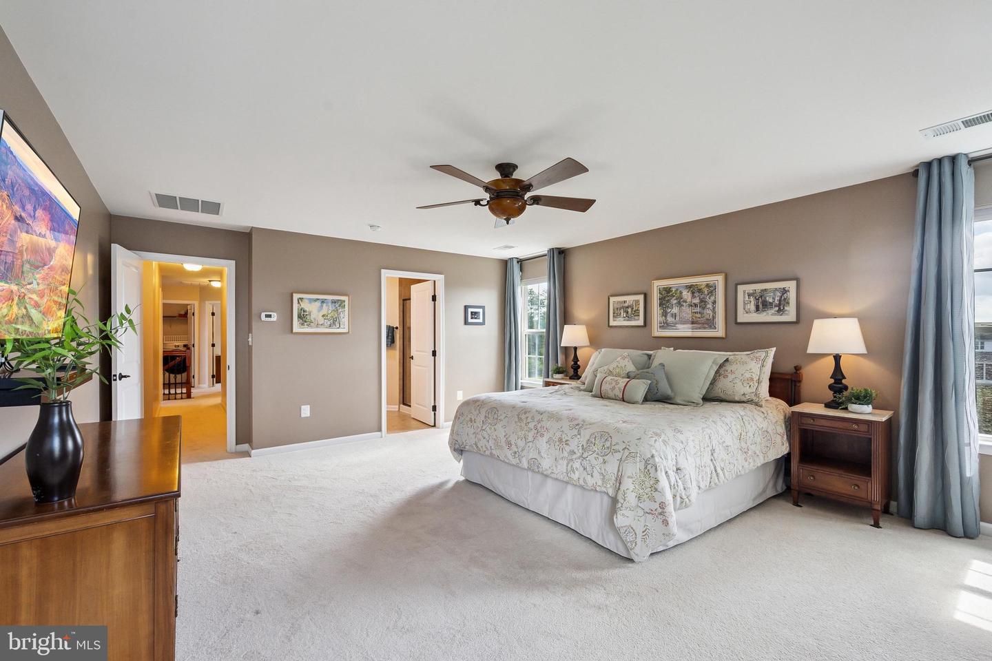 26696 GAYFEATHER DR, CHANTILLY, Virginia 20152, 5 Bedrooms Bedrooms, ,3 BathroomsBathrooms,Residential,For sale,26696 GAYFEATHER DR,VALO2102688 MLS # VALO2102688