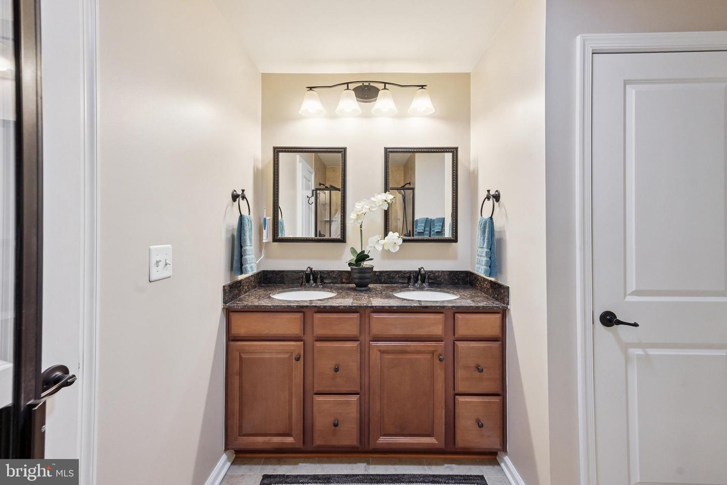26696 GAYFEATHER DR, CHANTILLY, Virginia 20152, 5 Bedrooms Bedrooms, ,3 BathroomsBathrooms,Residential,For sale,26696 GAYFEATHER DR,VALO2102688 MLS # VALO2102688