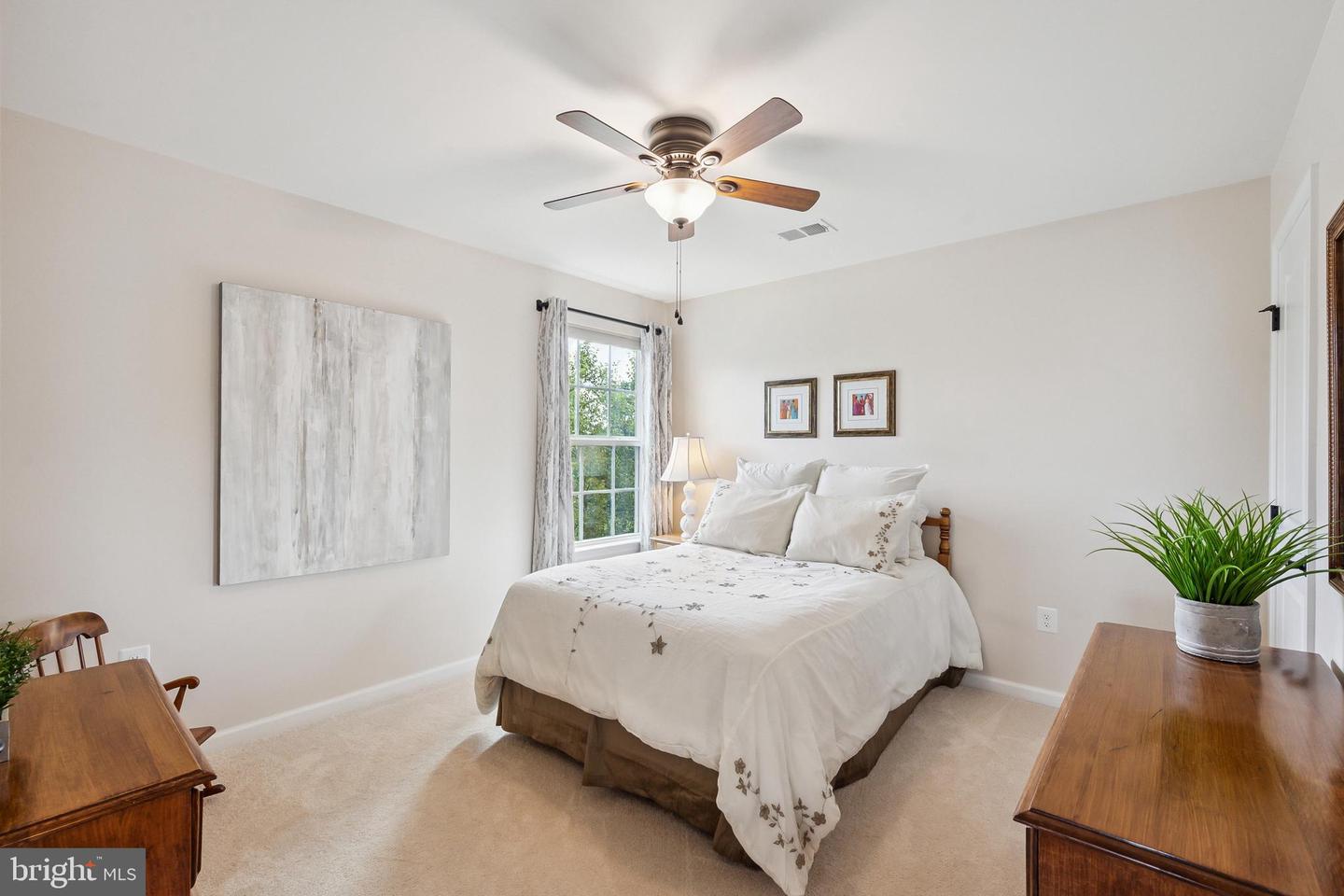 26696 GAYFEATHER DR, CHANTILLY, Virginia 20152, 5 Bedrooms Bedrooms, ,3 BathroomsBathrooms,Residential,For sale,26696 GAYFEATHER DR,VALO2102688 MLS # VALO2102688