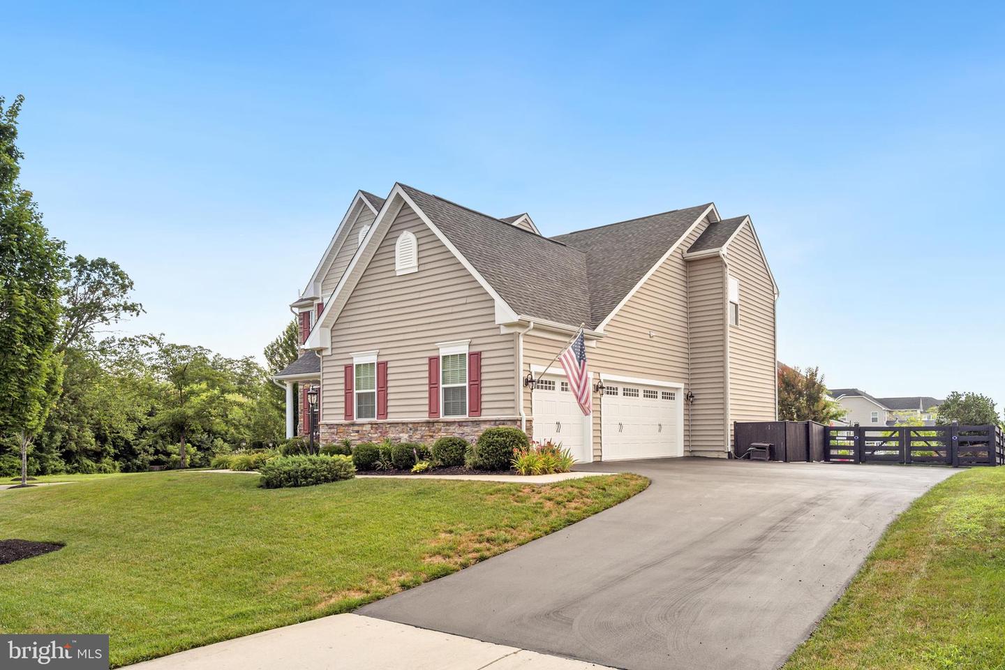 26696 GAYFEATHER DR, CHANTILLY, Virginia 20152, 5 Bedrooms Bedrooms, ,3 BathroomsBathrooms,Residential,For sale,26696 GAYFEATHER DR,VALO2102688 MLS # VALO2102688