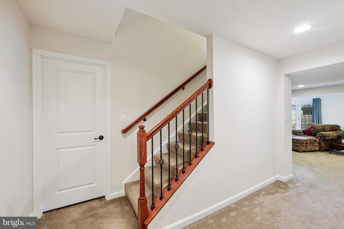 26696 GAYFEATHER DR, CHANTILLY, Virginia 20152, 5 Bedrooms Bedrooms, ,3 BathroomsBathrooms,Residential,For sale,26696 GAYFEATHER DR,VALO2102688 MLS # VALO2102688