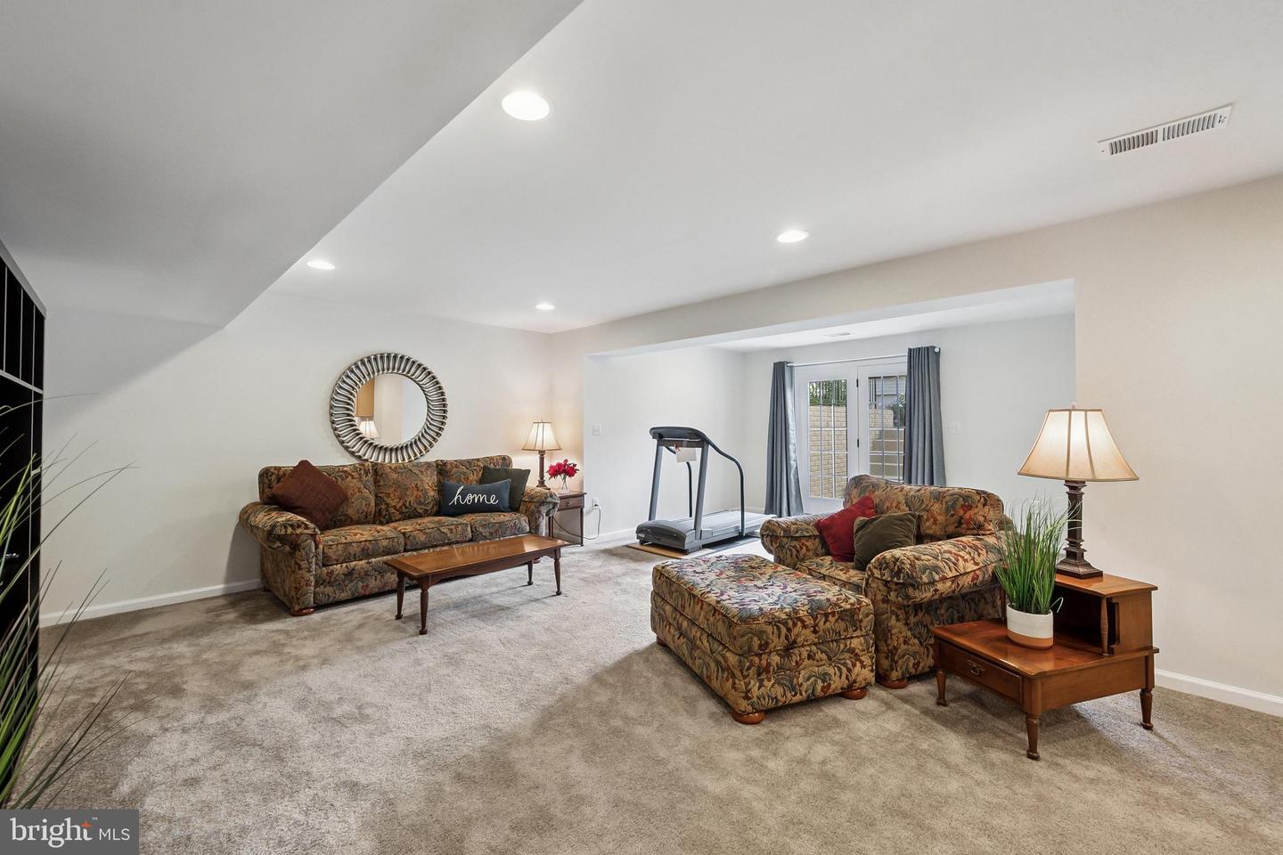 26696 GAYFEATHER DR, CHANTILLY, Virginia 20152, 5 Bedrooms Bedrooms, ,3 BathroomsBathrooms,Residential,For sale,26696 GAYFEATHER DR,VALO2102688 MLS # VALO2102688