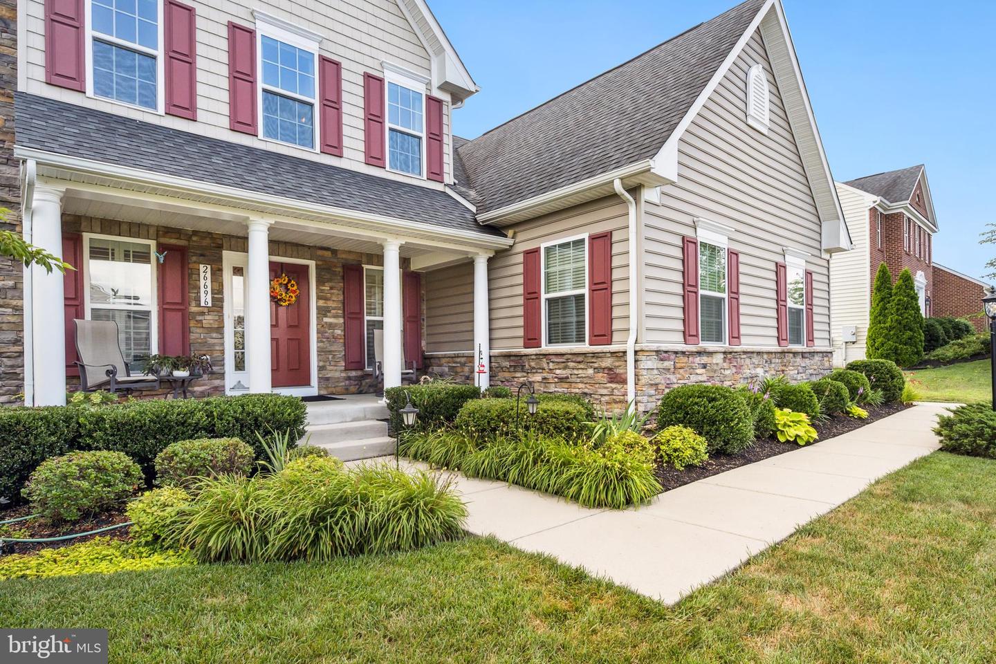 26696 GAYFEATHER DR, CHANTILLY, Virginia 20152, 5 Bedrooms Bedrooms, ,3 BathroomsBathrooms,Residential,For sale,26696 GAYFEATHER DR,VALO2102688 MLS # VALO2102688