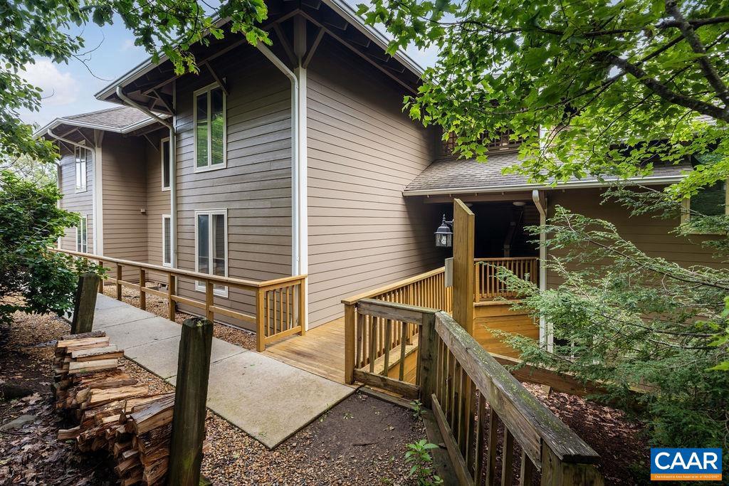 2082 STONE RIDGE CONDOS, WINTERGREEN RESORT, Virginia 22967, 3 Bedrooms Bedrooms, ,3 BathroomsBathrooms,Residential,For sale,2082 STONE RIDGE CONDOS,666934 MLS # 666934