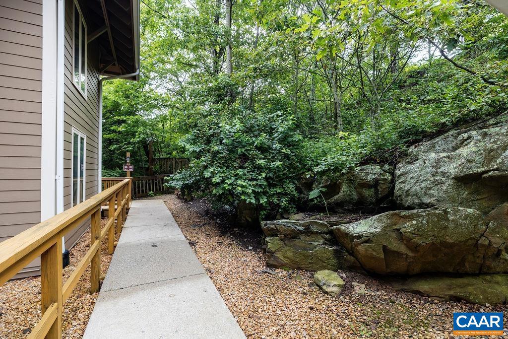 2082 STONE RIDGE CONDOS, WINTERGREEN RESORT, Virginia 22967, 3 Bedrooms Bedrooms, ,3 BathroomsBathrooms,Residential,For sale,2082 STONE RIDGE CONDOS,666934 MLS # 666934