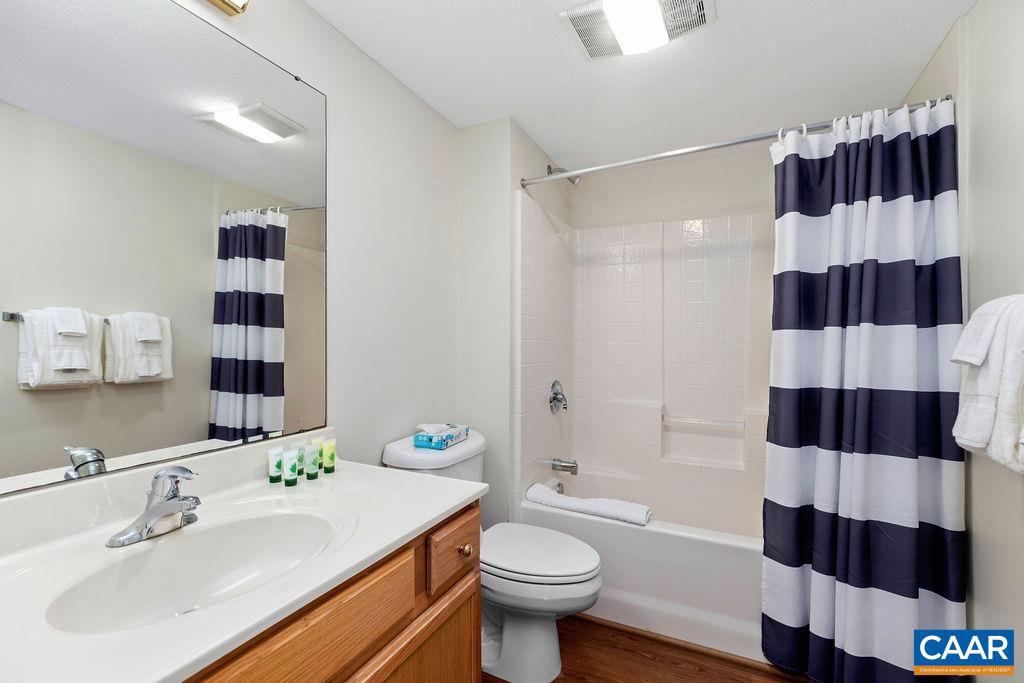 2082 STONE RIDGE CONDOS, WINTERGREEN RESORT, Virginia 22967, 3 Bedrooms Bedrooms, ,3 BathroomsBathrooms,Residential,For sale,2082 STONE RIDGE CONDOS,666934 MLS # 666934