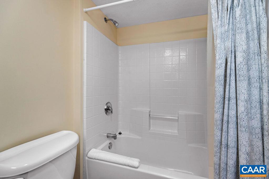 2082 STONE RIDGE CONDOS, WINTERGREEN RESORT, Virginia 22967, 3 Bedrooms Bedrooms, ,3 BathroomsBathrooms,Residential,For sale,2082 STONE RIDGE CONDOS,666934 MLS # 666934