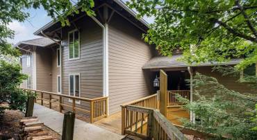 2082 STONE RIDGE CONDOS, WINTERGREEN RESORT, Virginia 22967, 3 Bedrooms Bedrooms, ,3 BathroomsBathrooms,Residential,For sale,2082 STONE RIDGE CONDOS,666934 MLS # 666934