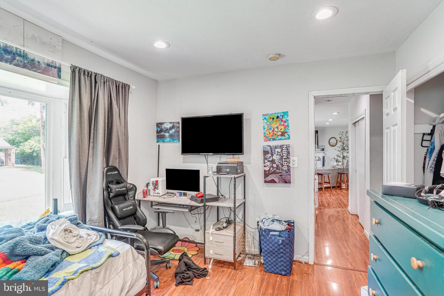 3702 PAUL ST, ALEXANDRIA, Virginia 22311, 3 Bedrooms Bedrooms, ,2 BathroomsBathrooms,Residential,For sale,3702 PAUL ST,VAFX2256528 MLS # VAFX2256528
