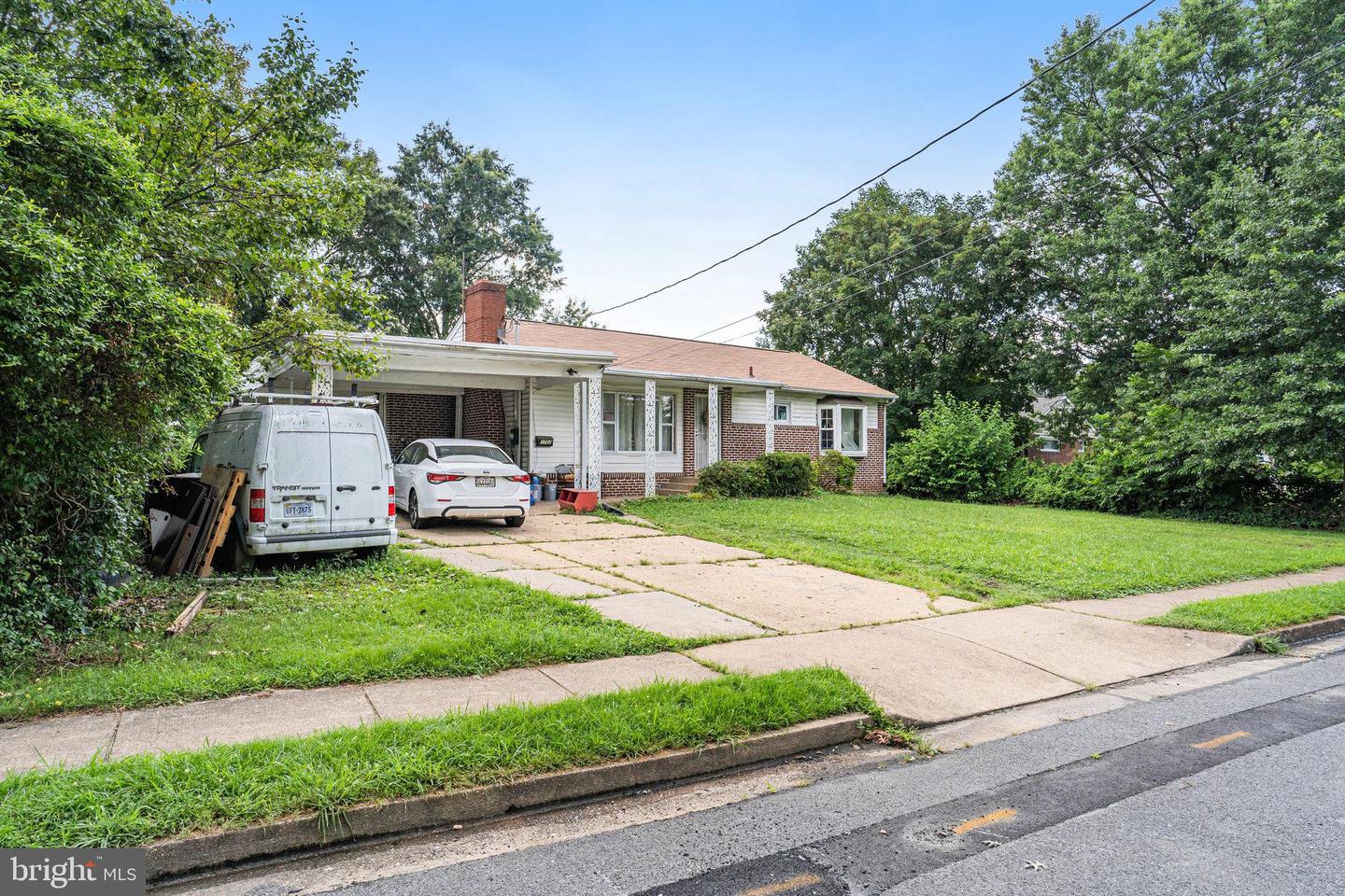 3702 PAUL ST, ALEXANDRIA, Virginia 22311, 3 Bedrooms Bedrooms, ,2 BathroomsBathrooms,Residential,For sale,3702 PAUL ST,VAFX2256528 MLS # VAFX2256528