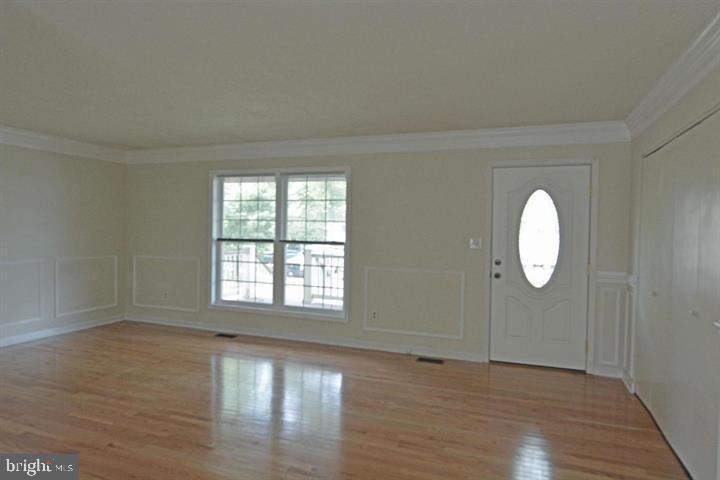 10123 ERIN CT, MANASSAS, Virginia 20110, 4 Bedrooms Bedrooms, ,2 BathroomsBathrooms,Residential,For sale,10123 ERIN CT,VAMN2009058 MLS # VAMN2009058