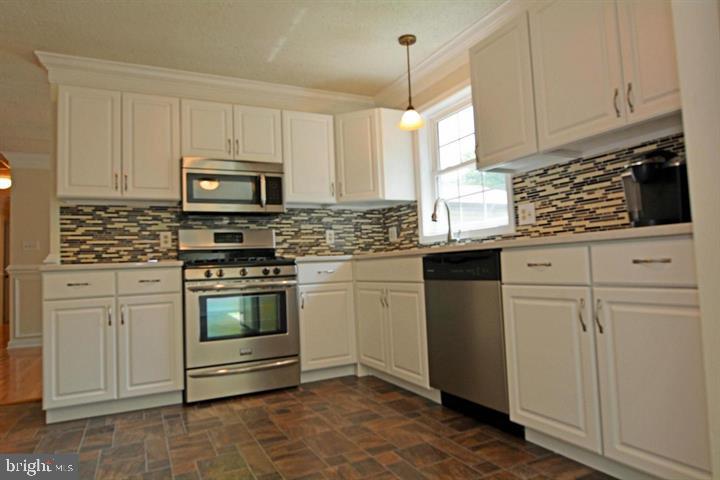 10123 ERIN CT, MANASSAS, Virginia 20110, 4 Bedrooms Bedrooms, ,2 BathroomsBathrooms,Residential,For sale,10123 ERIN CT,VAMN2009058 MLS # VAMN2009058