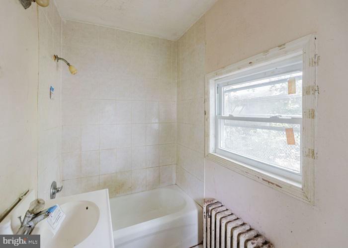 722 32ND ST SE, WASHINGTON, District Of Columbia 20019, 3 Bedrooms Bedrooms, ,1 BathroomBathrooms,Residential,For sale,722 32ND ST SE,DCDC2211278 MLS # DCDC2211278