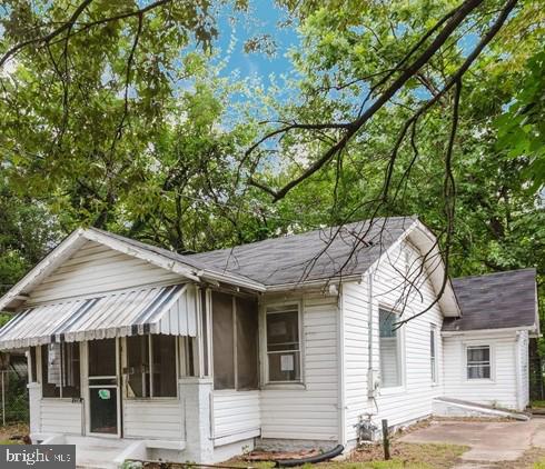 722 32ND ST SE, WASHINGTON, District Of Columbia 20019, 3 Bedrooms Bedrooms, ,1 BathroomBathrooms,Residential,For sale,722 32ND ST SE,DCDC2211278 MLS # DCDC2211278