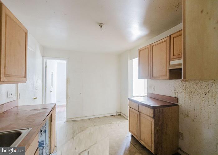 722 32ND ST SE, WASHINGTON, District Of Columbia 20019, 3 Bedrooms Bedrooms, ,1 BathroomBathrooms,Residential,For sale,722 32ND ST SE,DCDC2211278 MLS # DCDC2211278