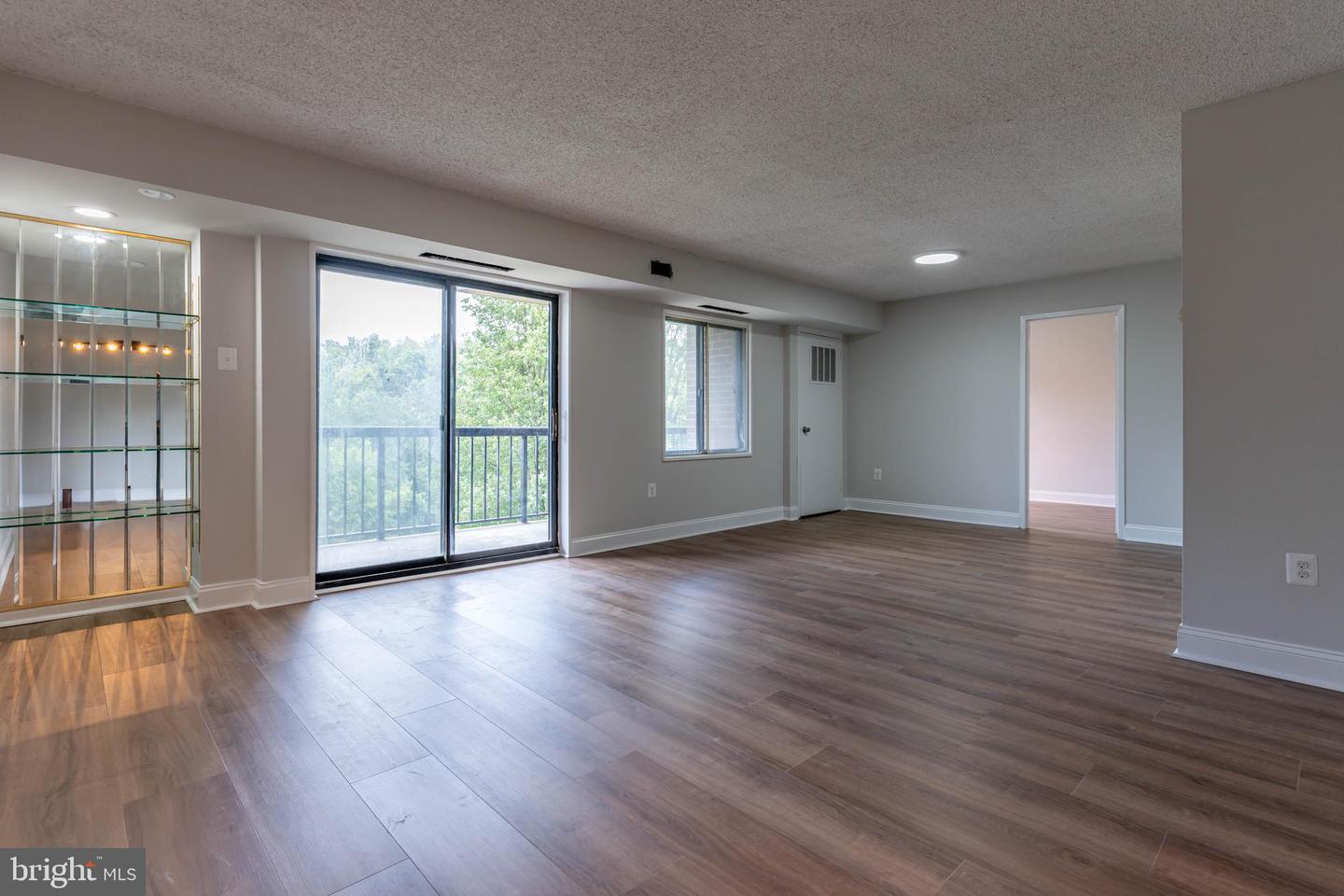 200 N PICKETT ST N #311, ALEXANDRIA, Virginia 22304, 2 Bedrooms Bedrooms, ,2 BathroomsBathrooms,Residential,For sale,200 N PICKETT ST N #311,VAAX2047682 MLS # VAAX2047682