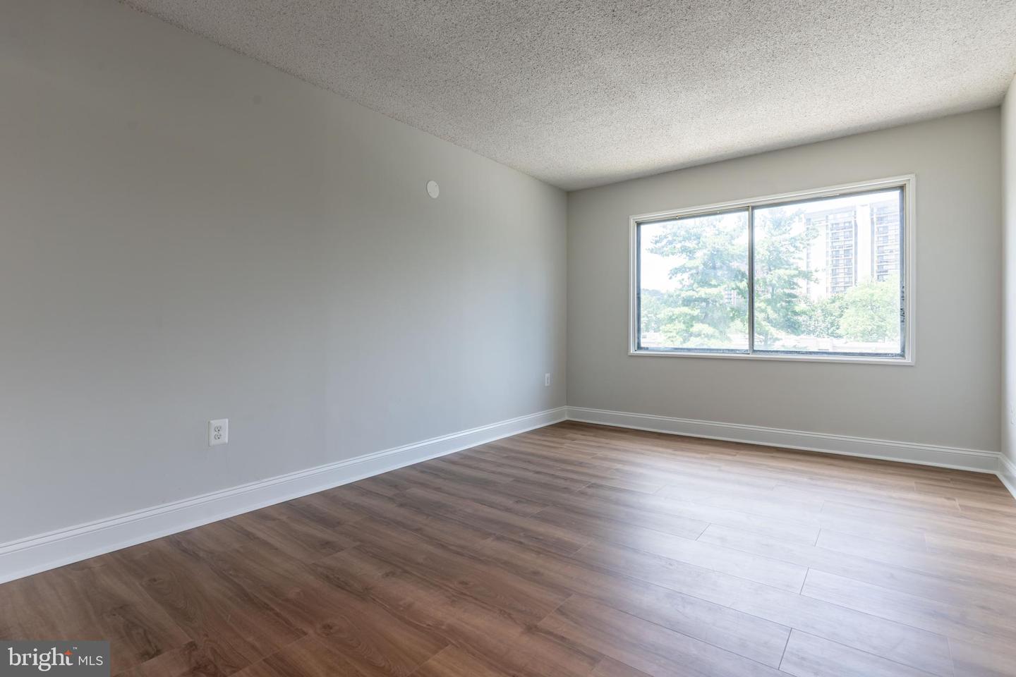 200 N PICKETT ST N #311, ALEXANDRIA, Virginia 22304, 2 Bedrooms Bedrooms, ,2 BathroomsBathrooms,Residential,For sale,200 N PICKETT ST N #311,VAAX2047682 MLS # VAAX2047682