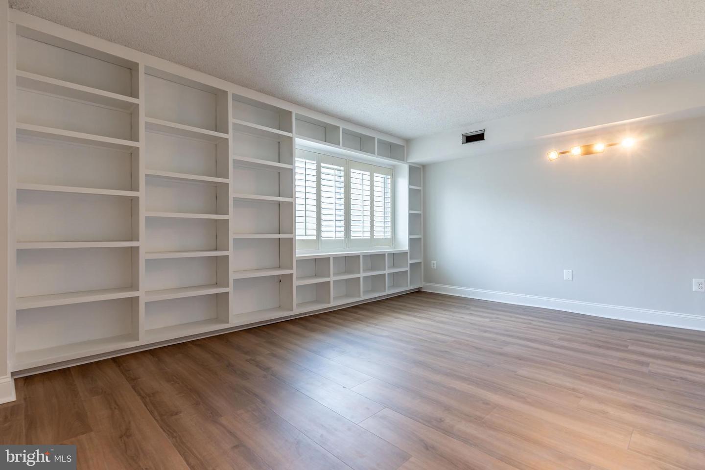 200 N PICKETT ST N #311, ALEXANDRIA, Virginia 22304, 2 Bedrooms Bedrooms, ,2 BathroomsBathrooms,Residential,For sale,200 N PICKETT ST N #311,VAAX2047682 MLS # VAAX2047682