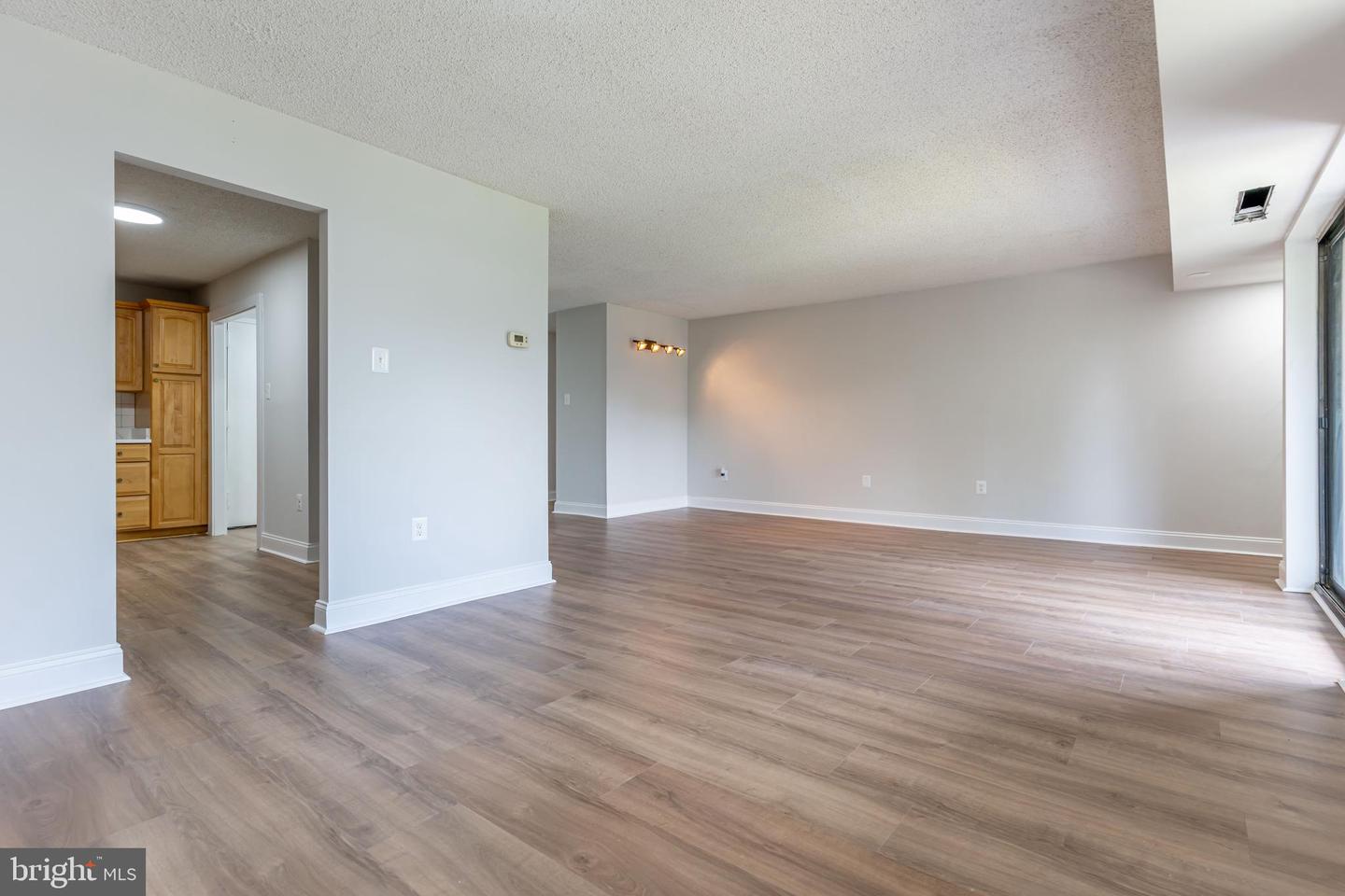 200 N PICKETT ST N #311, ALEXANDRIA, Virginia 22304, 2 Bedrooms Bedrooms, ,2 BathroomsBathrooms,Residential,For sale,200 N PICKETT ST N #311,VAAX2047682 MLS # VAAX2047682