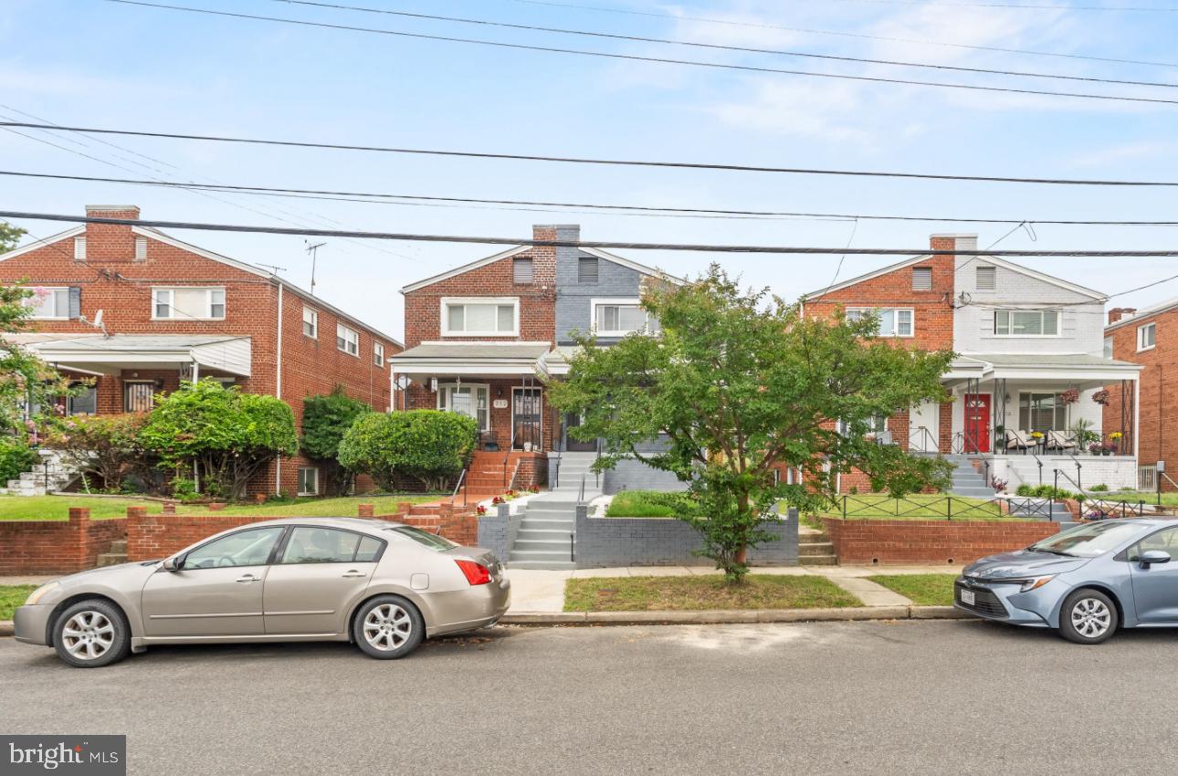 714 HAMILTON ST NE, WASHINGTON, District Of Columbia 20011, 3 Bedrooms Bedrooms, ,2 BathroomsBathrooms,Residential,For sale,714 HAMILTON ST NE,DCDC2211298 MLS # DCDC2211298