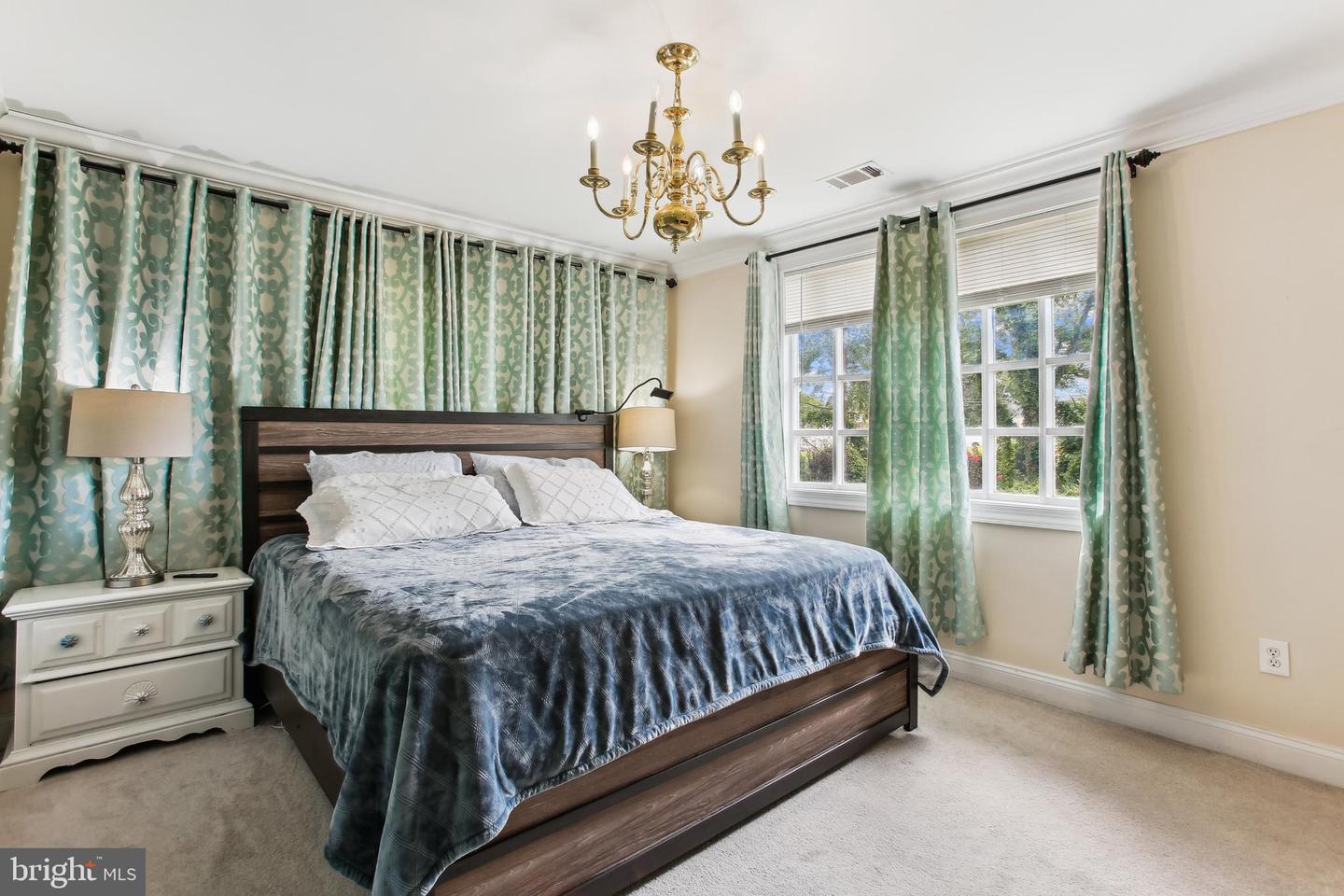 6816 ARLINGTON BLVD, FALLS CHURCH, Virginia 22042, 3 Bedrooms Bedrooms, ,2 BathroomsBathrooms,Residential,For sale,6816 ARLINGTON BLVD,VAFX2256624 MLS # VAFX2256624