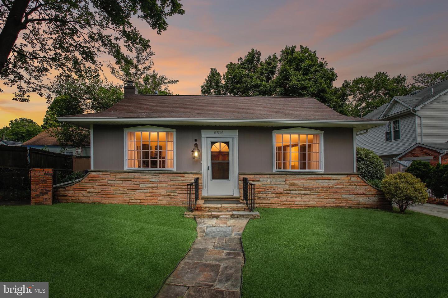 6816 ARLINGTON BLVD, FALLS CHURCH, Virginia 22042, 3 Bedrooms Bedrooms, ,2 BathroomsBathrooms,Residential,For sale,6816 ARLINGTON BLVD,VAFX2256624 MLS # VAFX2256624