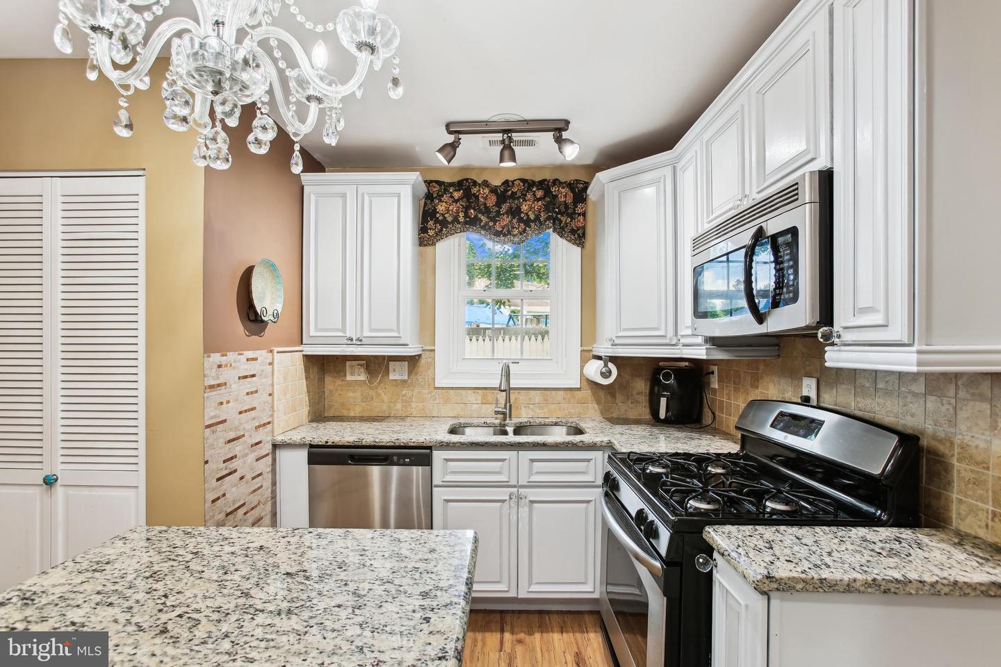 6816 ARLINGTON BLVD, FALLS CHURCH, Virginia 22042, 3 Bedrooms Bedrooms, ,2 BathroomsBathrooms,Residential,For sale,6816 ARLINGTON BLVD,VAFX2256624 MLS # VAFX2256624
