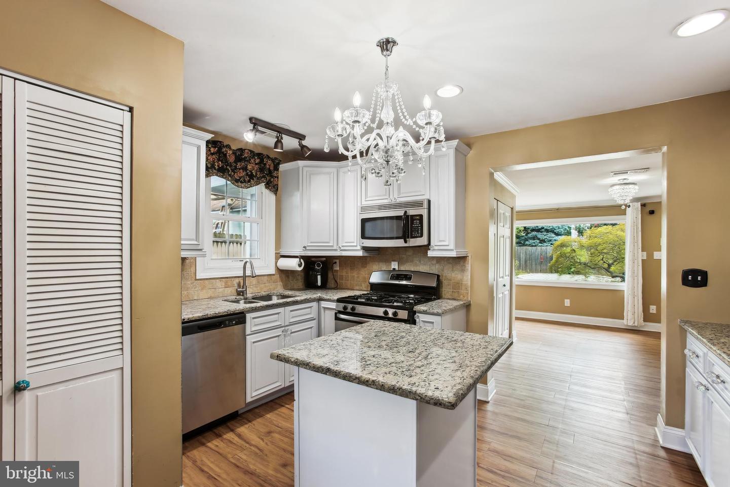 6816 ARLINGTON BLVD, FALLS CHURCH, Virginia 22042, 3 Bedrooms Bedrooms, ,2 BathroomsBathrooms,Residential,For sale,6816 ARLINGTON BLVD,VAFX2256624 MLS # VAFX2256624