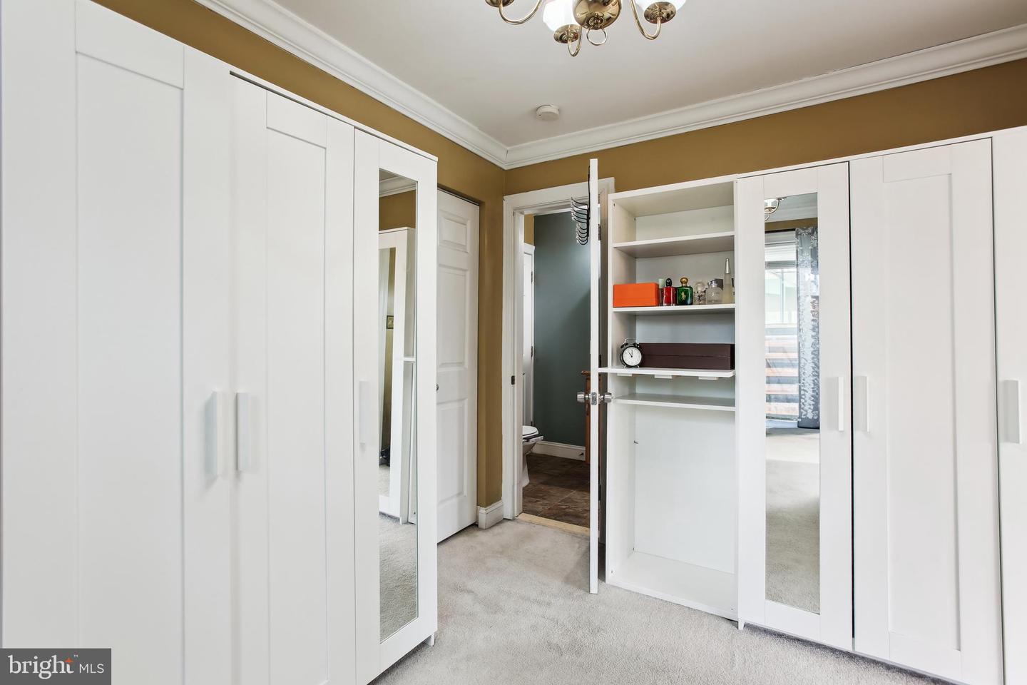 6816 ARLINGTON BLVD, FALLS CHURCH, Virginia 22042, 3 Bedrooms Bedrooms, ,2 BathroomsBathrooms,Residential,For sale,6816 ARLINGTON BLVD,VAFX2256624 MLS # VAFX2256624