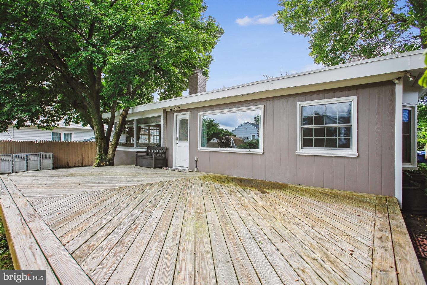 6816 ARLINGTON BLVD, FALLS CHURCH, Virginia 22042, 3 Bedrooms Bedrooms, ,2 BathroomsBathrooms,Residential,For sale,6816 ARLINGTON BLVD,VAFX2256624 MLS # VAFX2256624