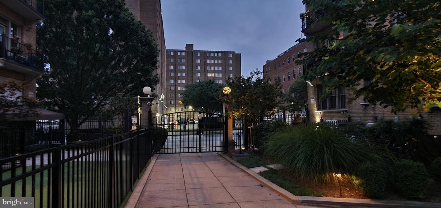 1401 COLUMBIA RD NW #307, WASHINGTON, District Of Columbia 20009, 1 Bedroom Bedrooms, ,1 BathroomBathrooms,Residential,For sale,1401 COLUMBIA RD NW #307,DCDC2211316 MLS # DCDC2211316